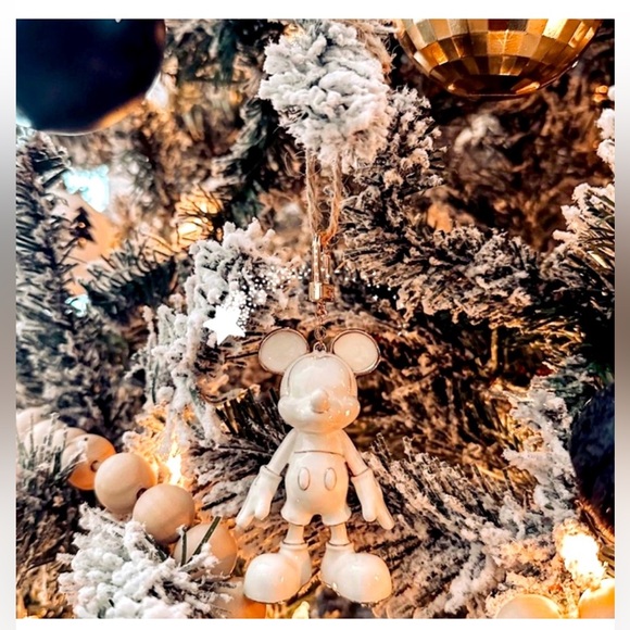 NWT Collector’s Mickey Mouse bag charm by BaubleBar in sweet yellow - Picture 12 of 16